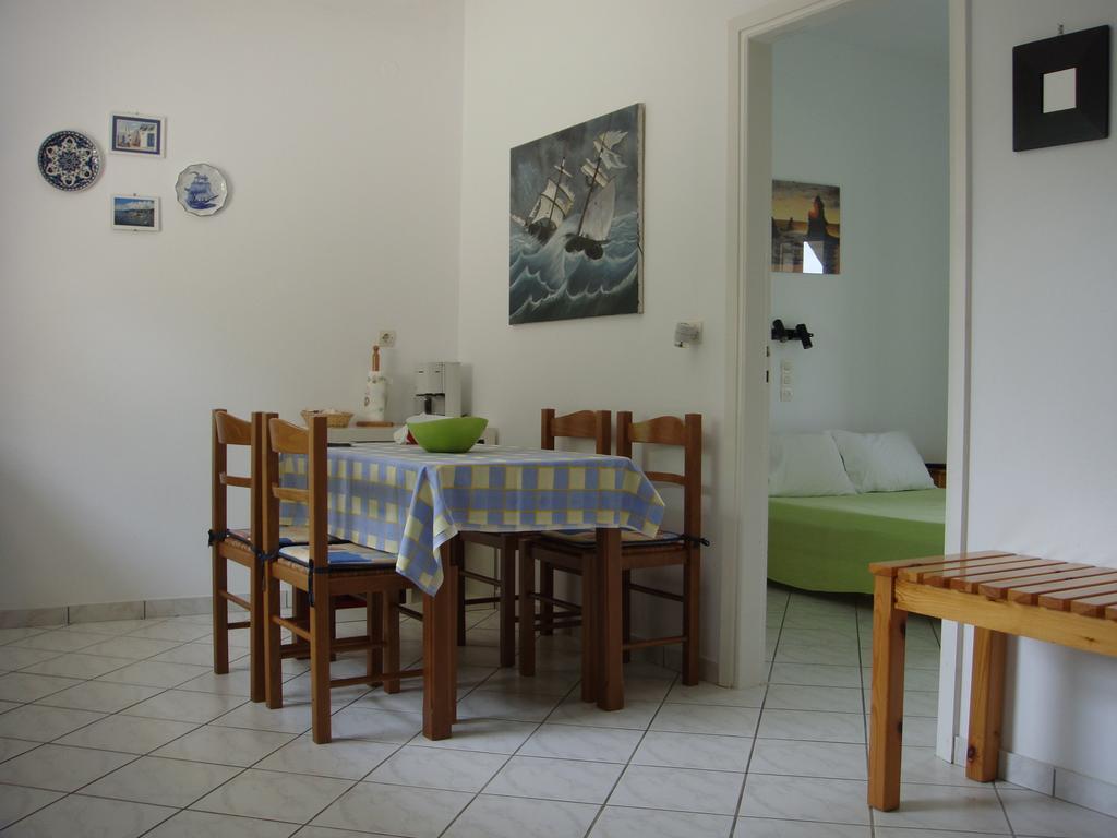 Eleftheria Studios And Apartments アカラヴィ 部屋 写真